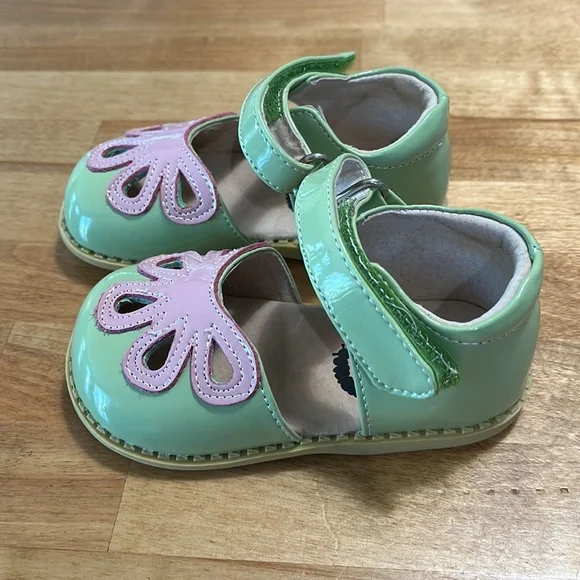 Livie & Luca Petunia Green Classic Patent Leather Shoes Sandals - Picture 3 of 8